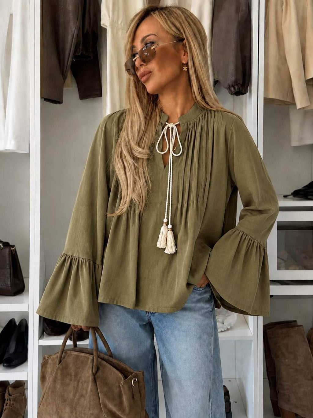 Blouse bohème plissée à manches évasées