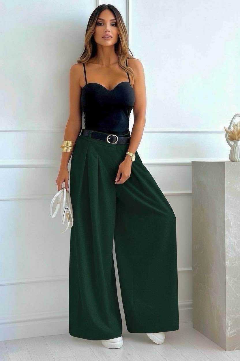 Pantalon avec poches et ceinture 
 Taille unique ( 36 au 44)