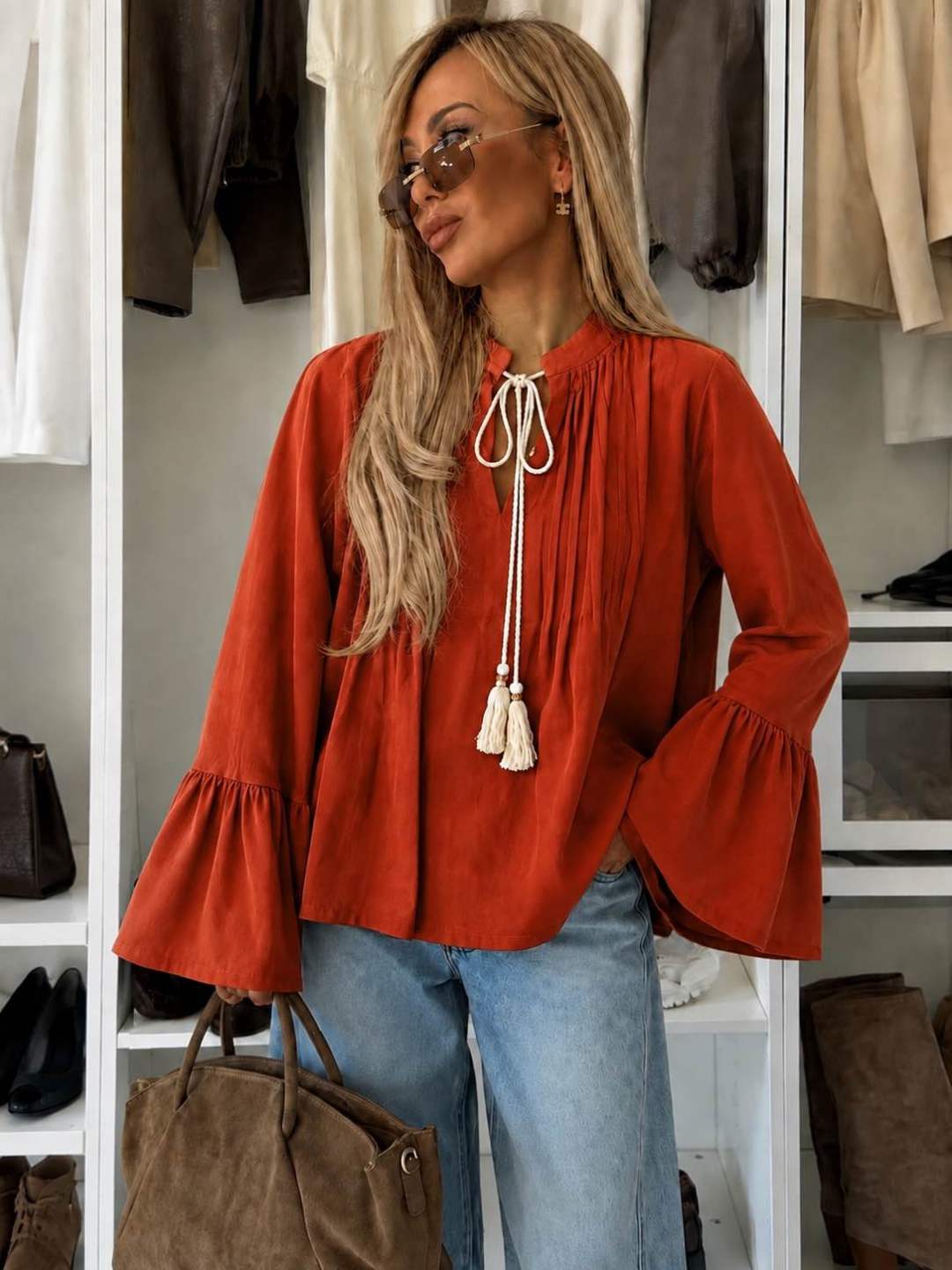 Blouse bohème plissée à manches évasées