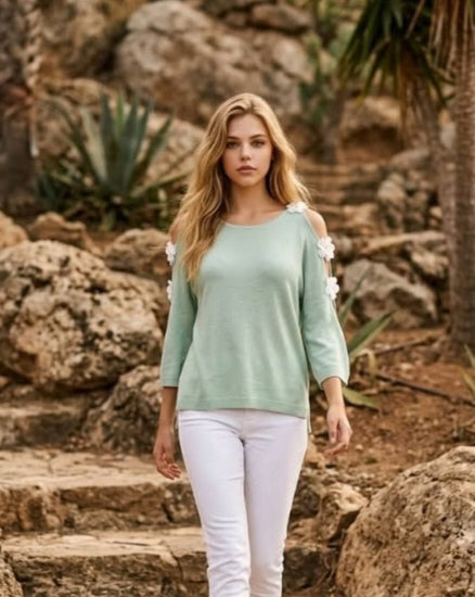 Pull Maille Fine D’épaules Ouvertes Fleurs taille unique (36/42)88% acrylique 12% nylon