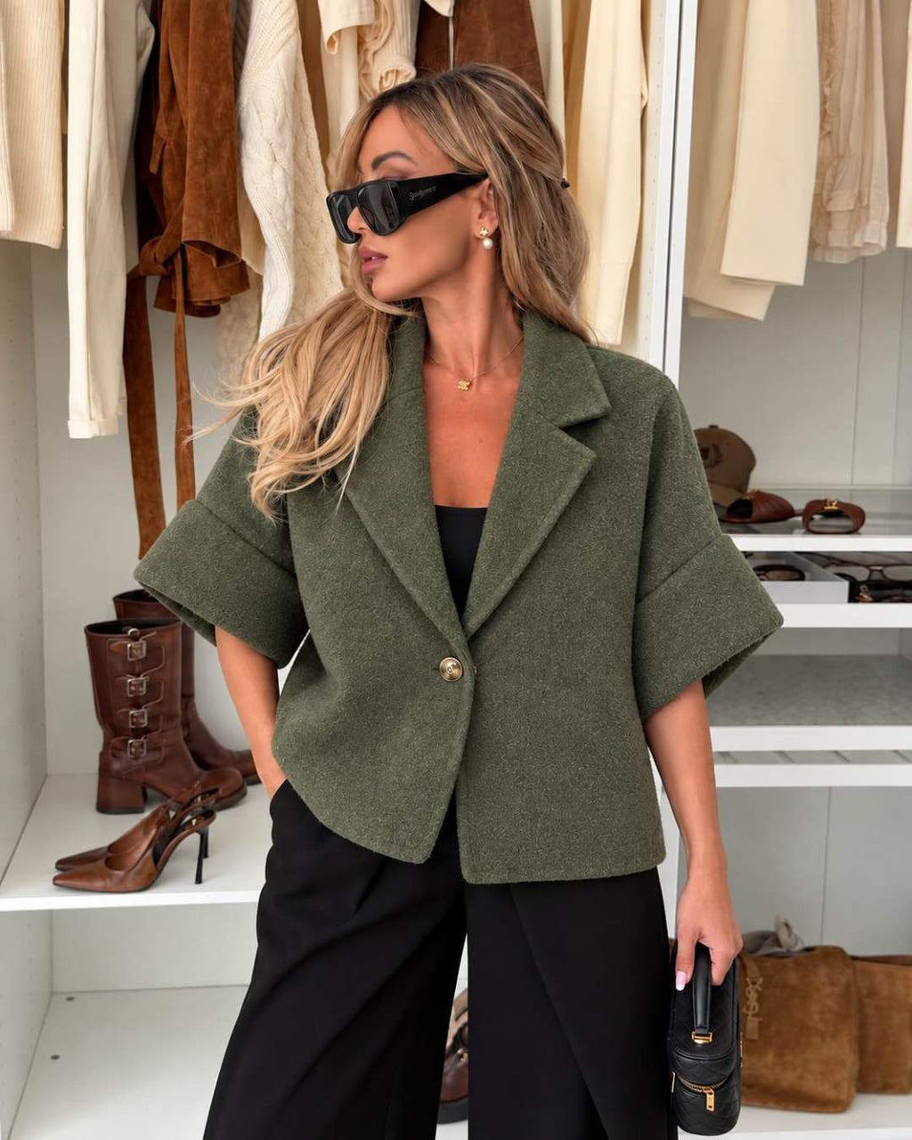 Veste courte effet laine bouclée à manches courtes et bouton